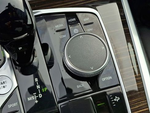 Used 2023 BMW X5 xDrive45e image 28