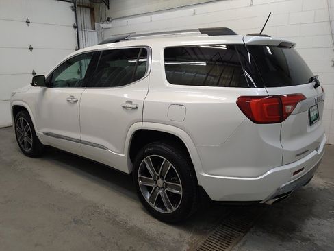 Used 2019 GMC Acadia Denali AWD/4WD image 3