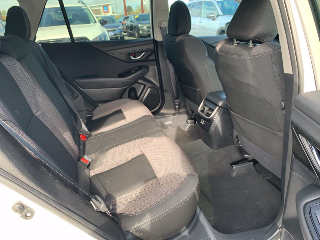 Used 2025 Subaru Outback Premium AWD/4WD image 23