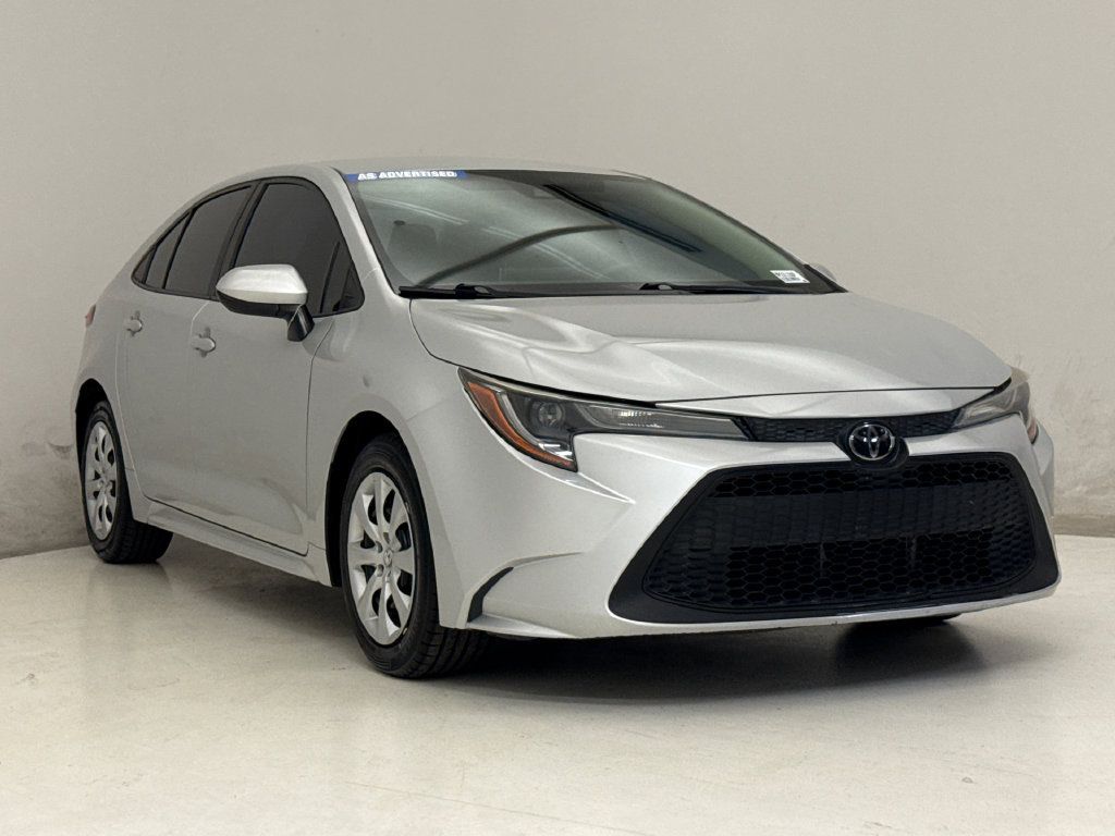 Used 2021 Toyota Corolla LE FWD image 4