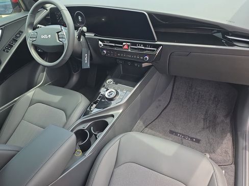 New 2026 Kia Niro Wind FWD image 11