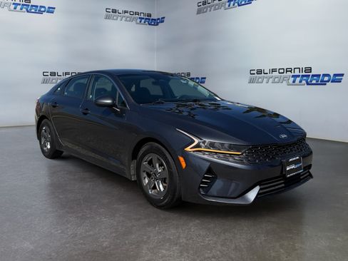 Used 2021 Kia K5 LXS FWD image 3