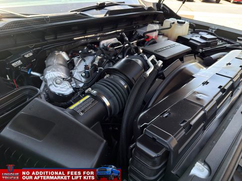 Used 2024 GMC Sierra 2500 AT4 w/ AT4 Preferred Package AWD/4WD image 16