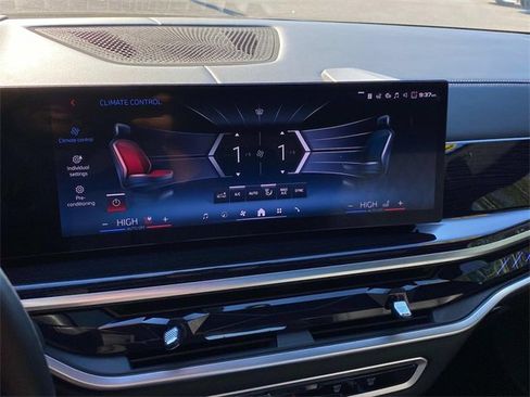 Used 2025 BMW X5 M60i w/ Executive Package image 24