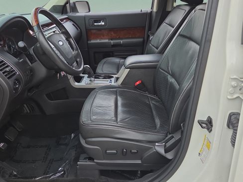 Used 2010 Ford Flex Limited FWD image 9