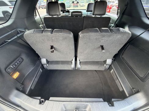 Used 2017 Ford Explorer Limited FWD image 18