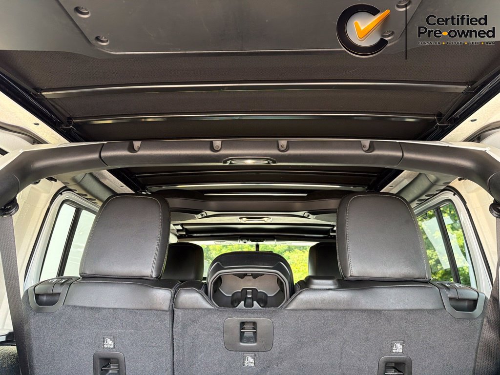 Certified 2022 Jeep Wrangler Unlimited Sahara AWD/4WD image 21