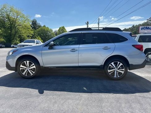Used 2019 Subaru Outback 2.5i Limited AWD/4WD image 4