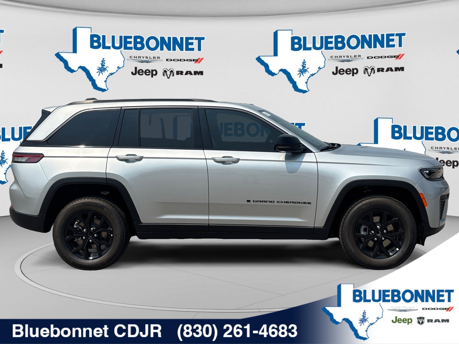 New 2026 Jeep Grand Cherokee Altitude RWD image 4