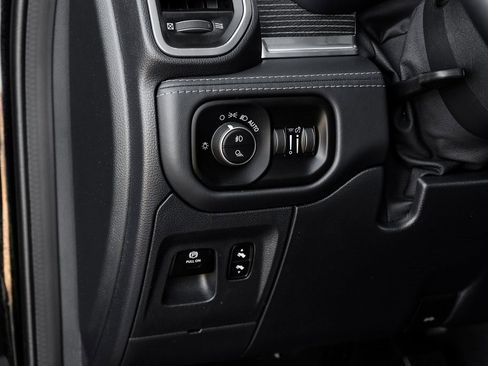 Used 2022 RAM 1500 Limited image 25