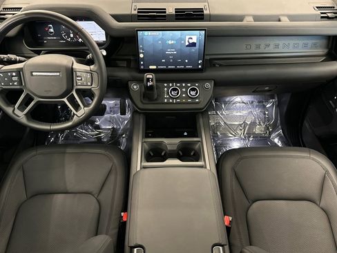 Used 2025 Land Rover Defender 110 S image 27
