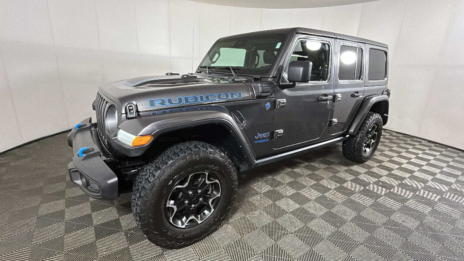 Used 2022 Jeep Wrangler Unlimited Rubicon 4xe w/ Cold Weather Group AWD/4WD image 8