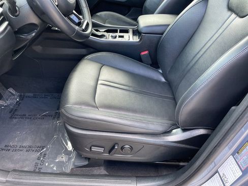 Used 2024 Kia Sorento S image 8