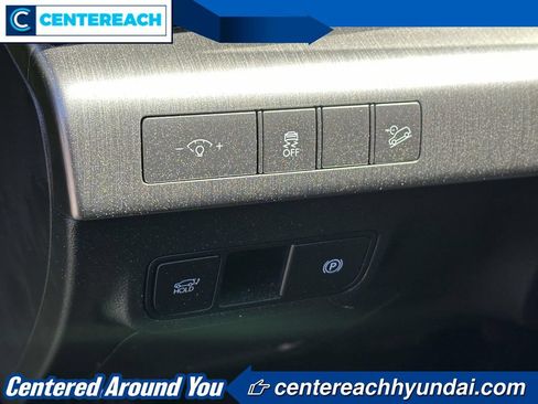 Used 2024 Hyundai Kona Limited AWD/4WD image 20