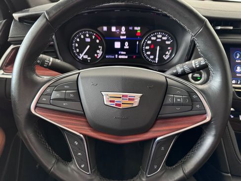 Certified 2023 Cadillac XT5 Premium Luxury w/ Technology Package AWD/4WD image 12