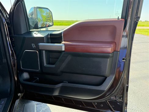 Used 2020 Ford F150 Platinum w/ Equipment Group 701A Luxury AWD/4WD image 37
