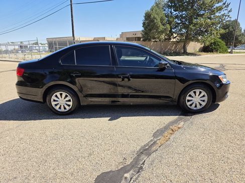 Used 2011 Volkswagen Jetta S FWD image 9