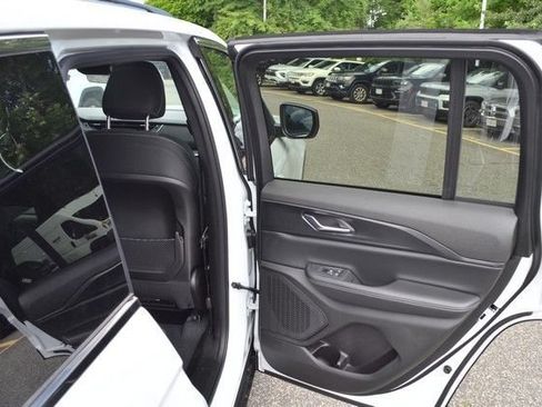 New 2026 Jeep Grand Cherokee Laredo X AWD/4WD image 31