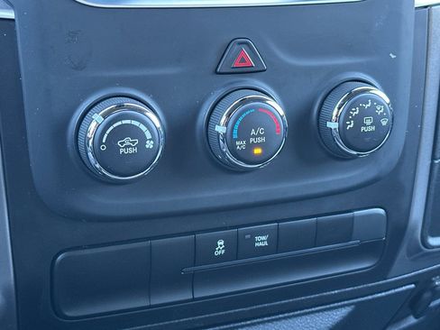 Used 2024 RAM 1500 Classic SLT image 21