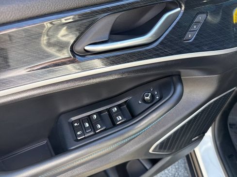 Used 2022 Jeep Grand Cherokee Trailhawk w/ Advanced Protech Group II AWD/4WD image 15