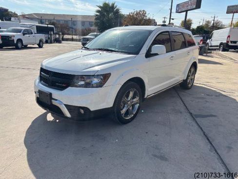 Used 2017 Dodge Journey Crossroad image 3