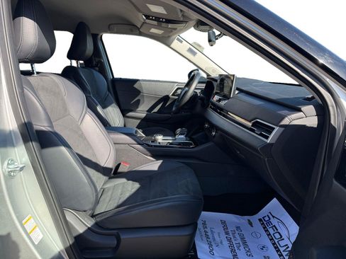 Used 2025 Mitsubishi Outlander SE FWD image 27