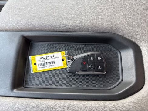 Used 2023 Chevrolet Silverado 1500 LT RWD image 32