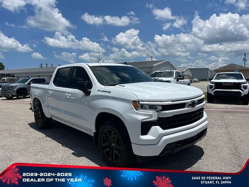 Used 2024 Chevrolet Silverado 1500 RST RWD image 2