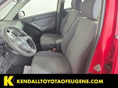 Used 2005 Toyota Matrix image 4