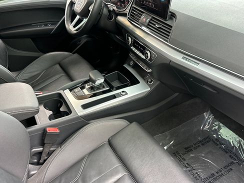 Used 2024 Audi Q5 2.0T Premium w/ Summer of Audi Package AWD/4WD image 33