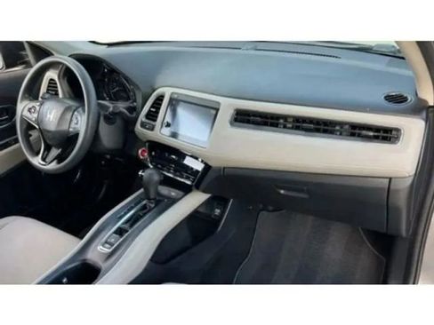 Used 2019 Honda HR-V EX image 18