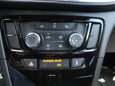 Used 2019 Buick Encore Preferred AWD/4WD image 21