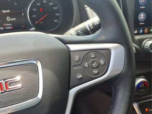 Used 2024 GMC Terrain SLT w/ Infotainment Package II AWD/4WD image 21