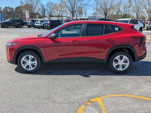 New 2026 Chevrolet Trax LS image 7