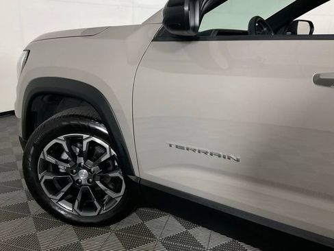 Used 2025 GMC Terrain Elevation w/ Elevation Premium Package AWD/4WD image 33