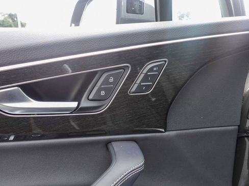 New 2025 Audi Q7 3.0T Prestige image 16