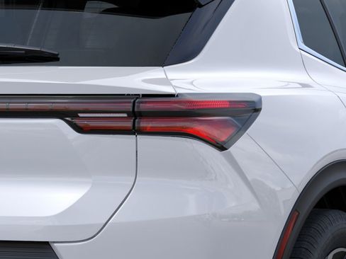 New 2026 Chevrolet Equinox EV LT FWD image 47