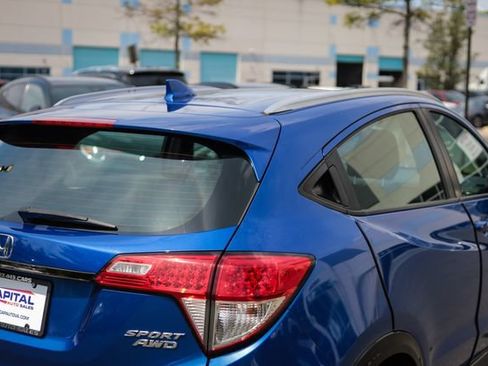 Used 2020 Honda HR-V Sport image 14