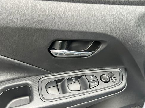 Used 2025 Nissan Versa SV w/ Trunk Package image 15