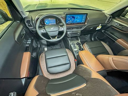 New 2026 Ford Bronco Sport Outer Banks w/ Outer Banks Tech Package+ AWD/4WD image 9