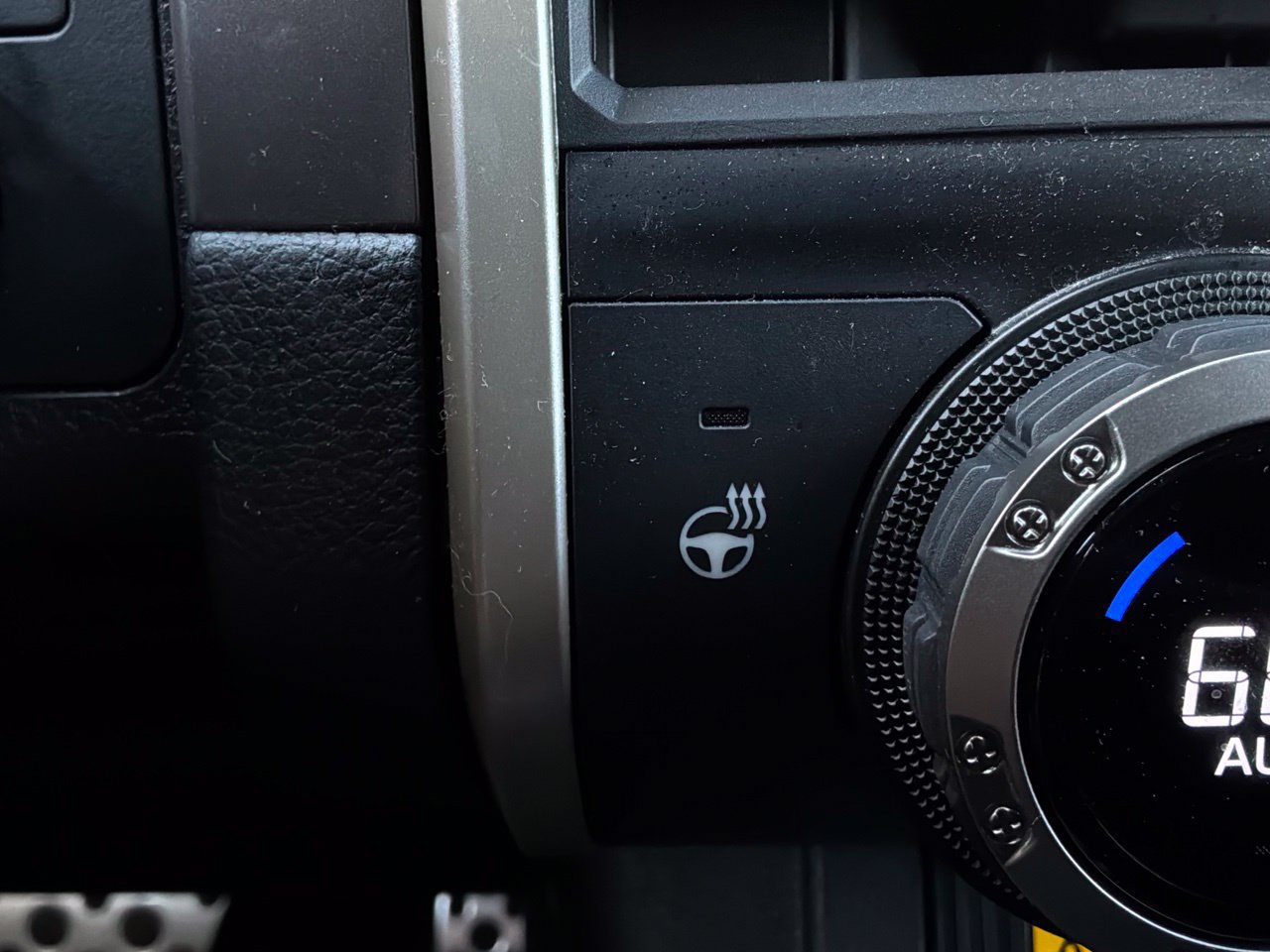 Used 2024 Toyota Tacoma TRD Sport w/ TRD Sport Premium Package RWD image 43