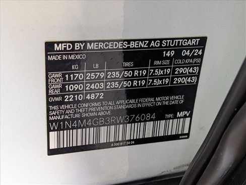 Used 2024 Mercedes-Benz GLB 250 image 25