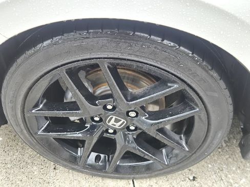 Used 2025 Honda Civic Sport image 9