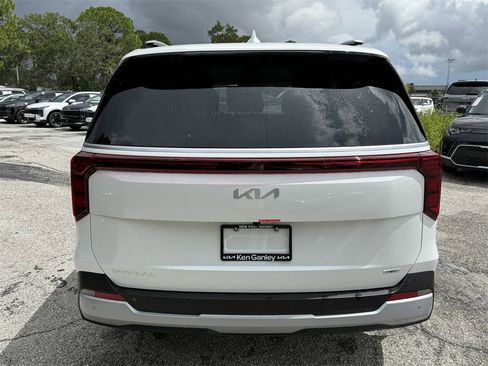 New 2026 Kia Carnival EX image 5