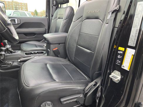 Used 2022 Jeep Wrangler Unlimited Sahara w/ Cold Weather Group image 25