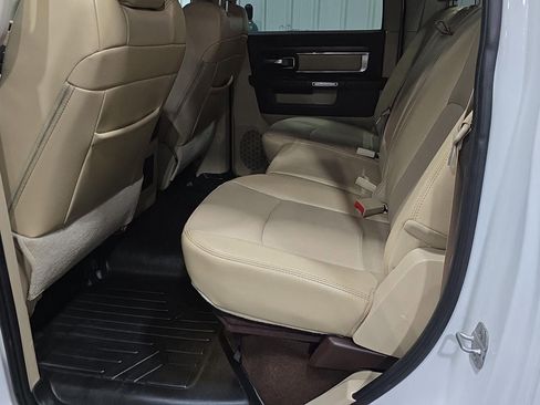 Used 2014 RAM 1500 Laramie image 19