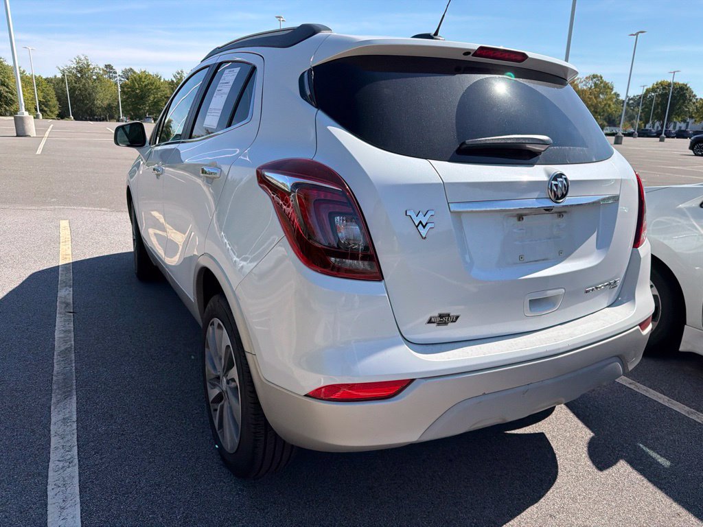 Used 2020 Buick Encore Preferred AWD/4WD image 17