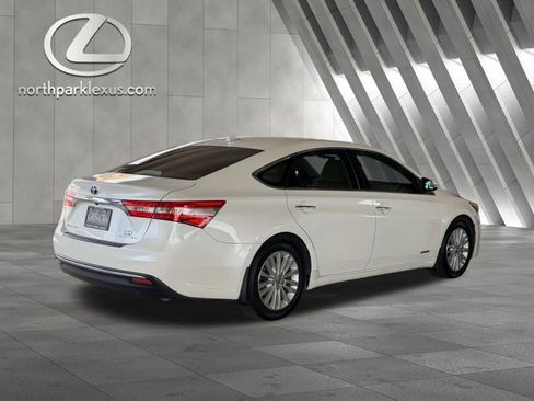 Used 2013 Toyota Avalon Limited FWD image 6