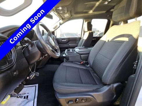 Used 2024 Chevrolet Silverado 2500 Custom w/ Custom Value Package image 11