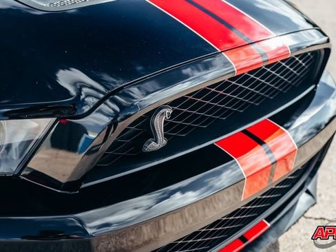 Used 2011 Ford Mustang Shelby GT500 w/ SVT Performance Pkg image 38